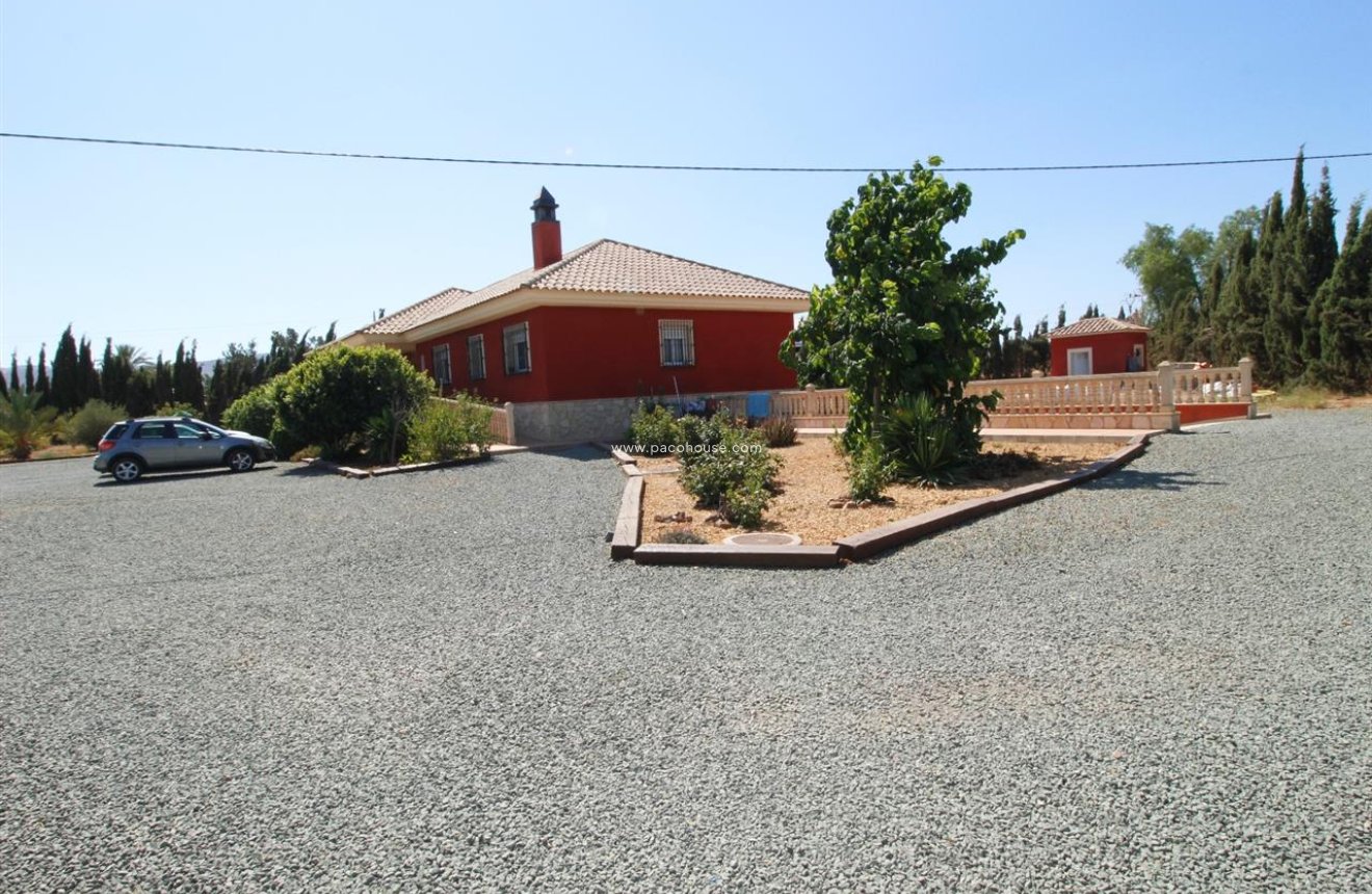 Reventa - Villa -
Purias