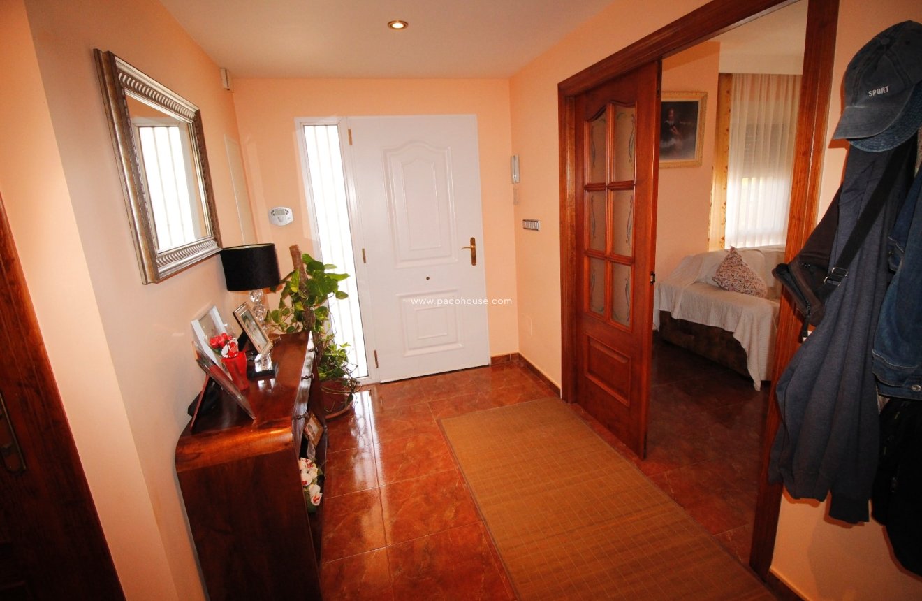 Reventa - Villa -
Purias