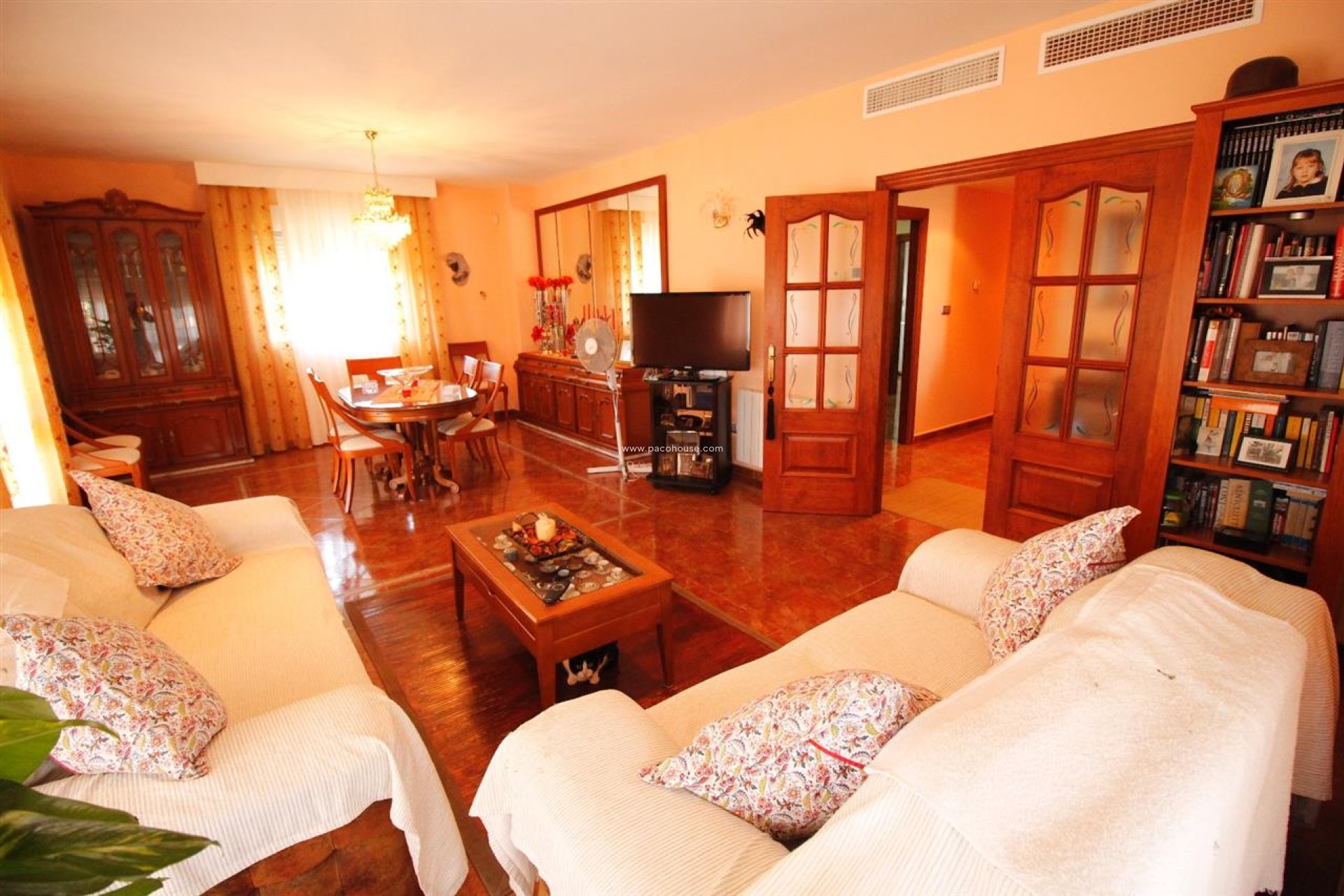 Reventa - Villa -
Purias