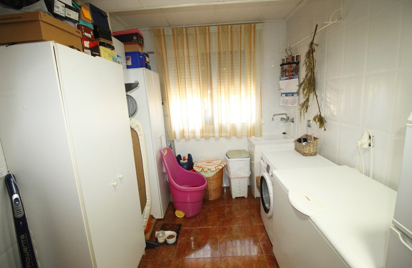 Reventa - Villa -
Purias