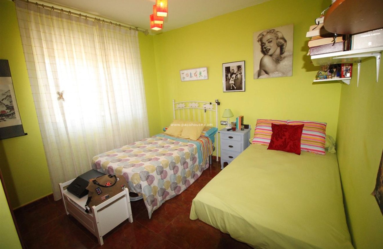 Reventa - Villa -
Purias