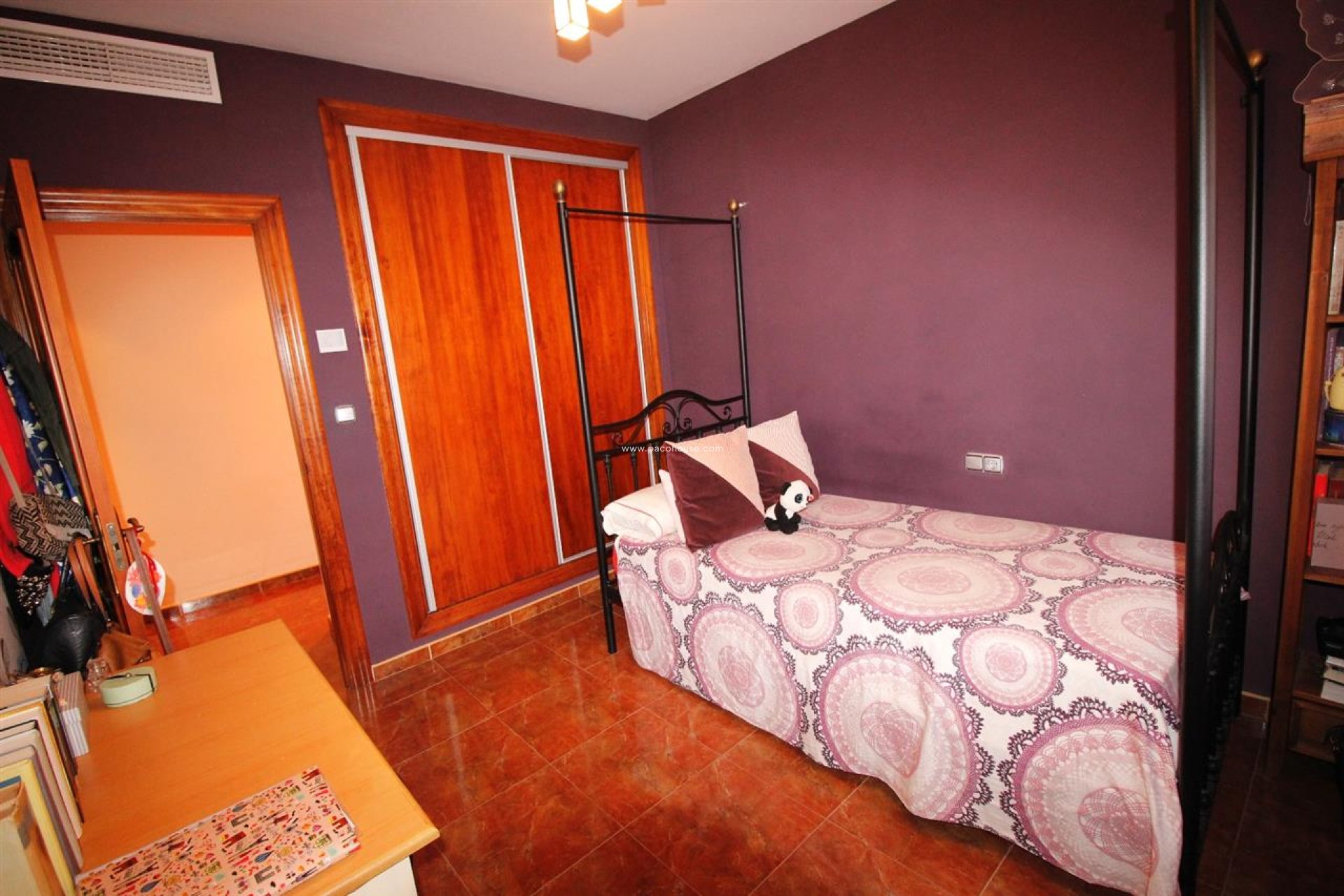 Reventa - Villa -
Purias