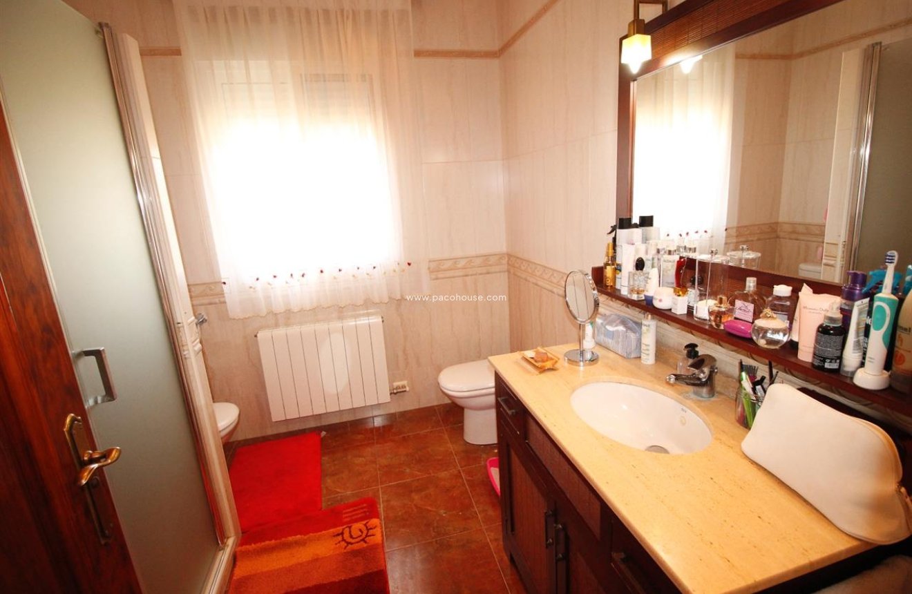 Reventa - Villa -
Purias