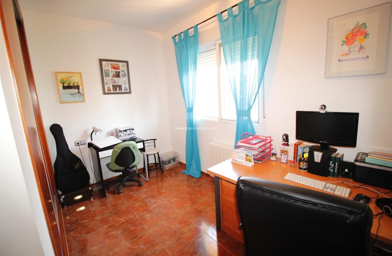 Reventa - Villa -
Purias