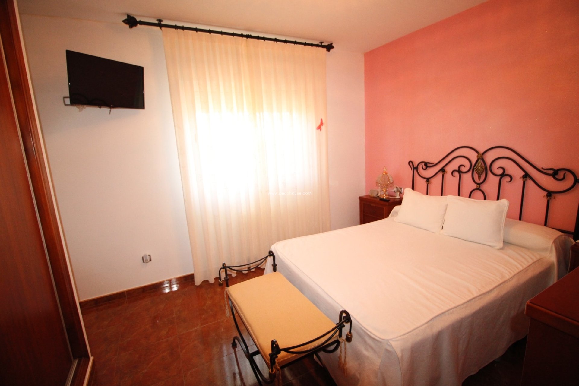 Reventa - Villa -
Purias