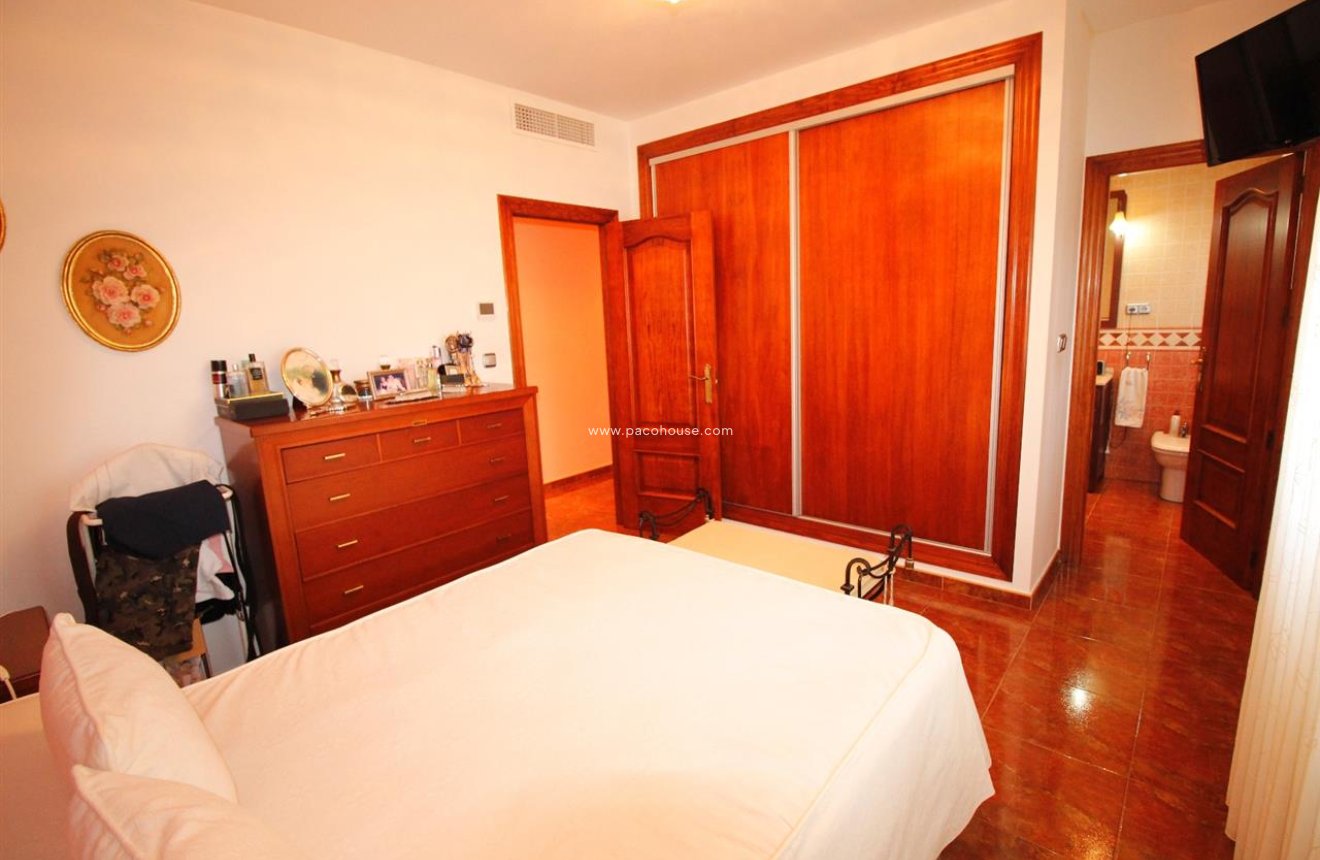 Reventa - Villa -
Purias