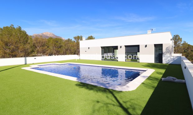 Villa - New Build - Purias -
                Purias