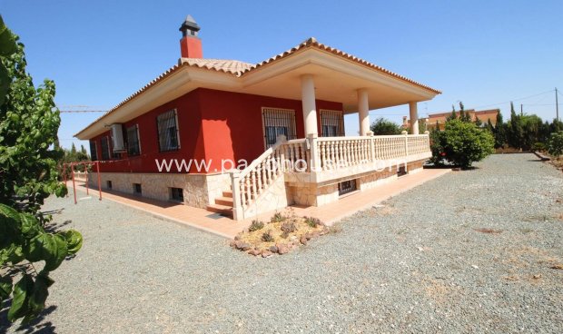 Villa - Resale -
        Purias - 2044-VL
