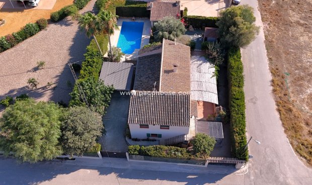 Reventa - Country House -
Purias