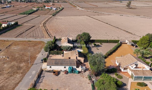 Reventa - Country House -
Purias