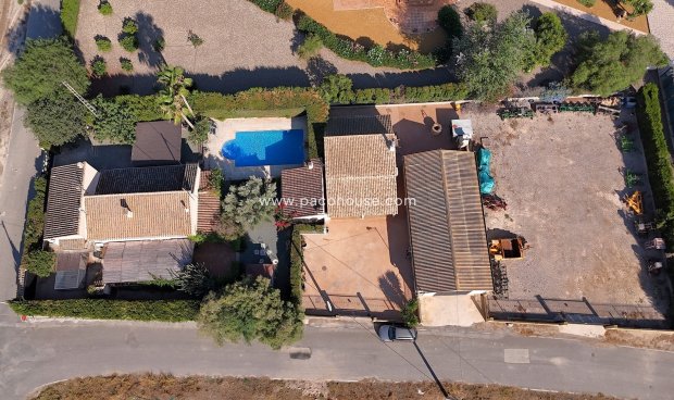 Reventa - Country House -
Purias