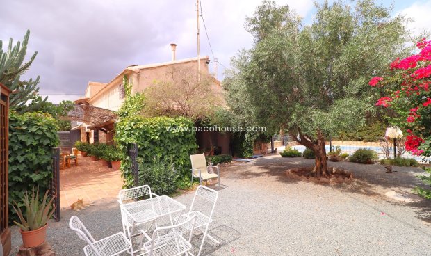 Reventa - Country House -
Purias