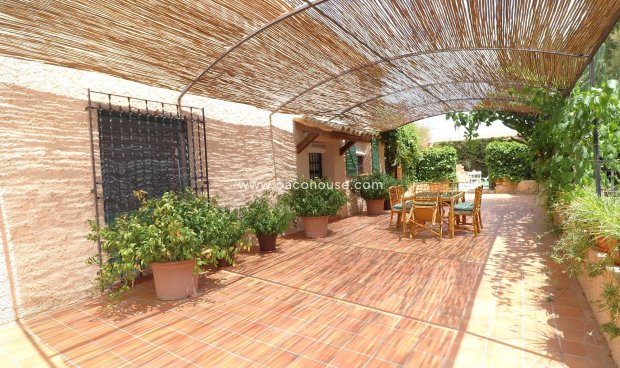 Reventa - Country House -
Purias