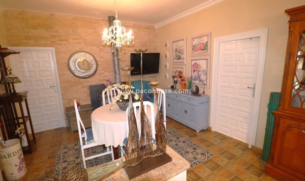 Reventa - Country House -
Purias