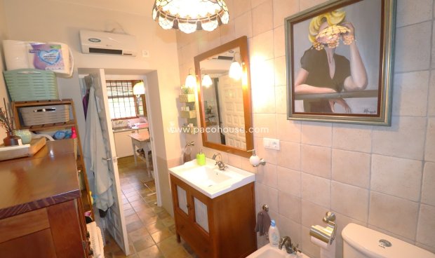 Reventa - Country House -
Purias