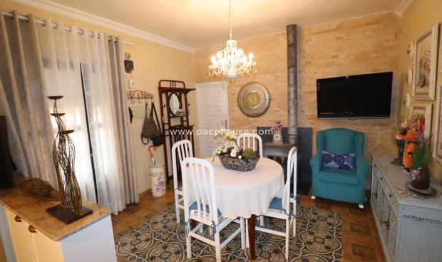 Reventa - Country House -
Purias