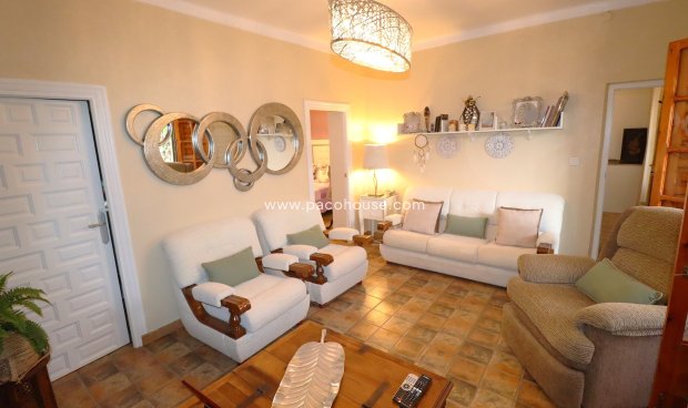 Reventa - Country House -
Purias