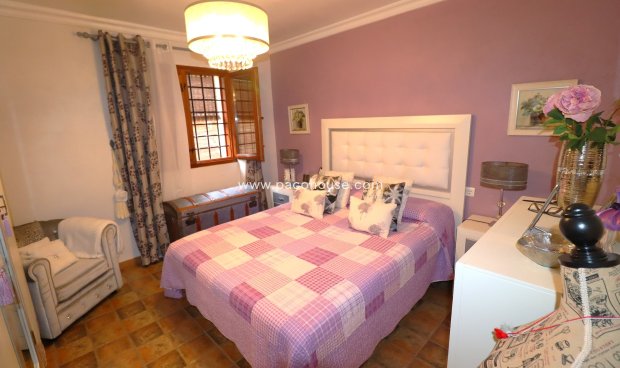 Reventa - Country House -
Purias