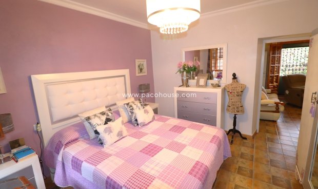 Reventa - Country House -
Purias