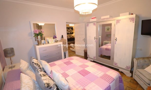 Reventa - Country House -
Purias