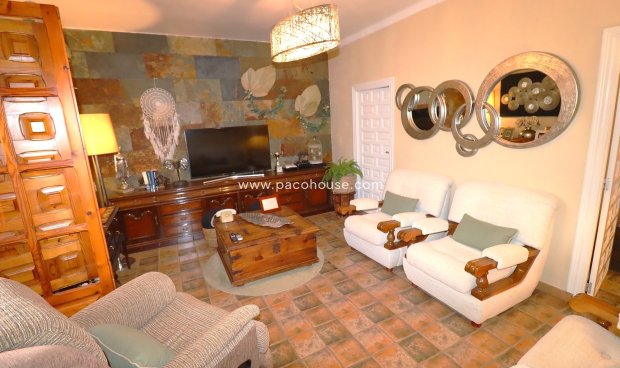 Reventa - Country House -
Purias