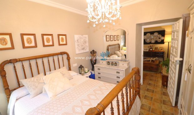 Reventa - Country House -
Purias