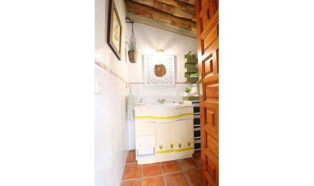 Reventa - Country House -
Purias