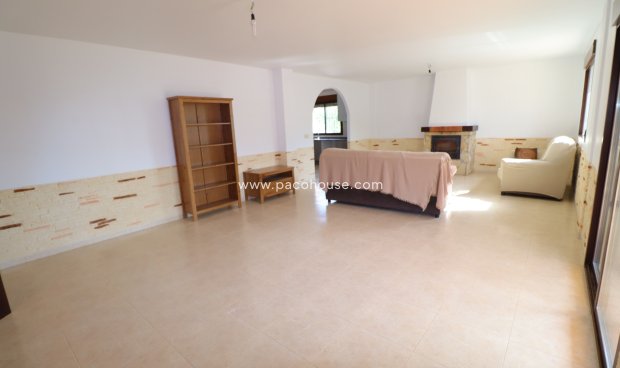 Reventa - Villa -
La Parroquia