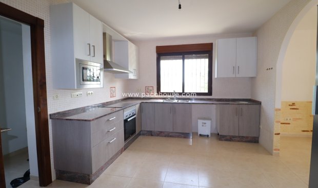 Reventa - Villa -
La Parroquia