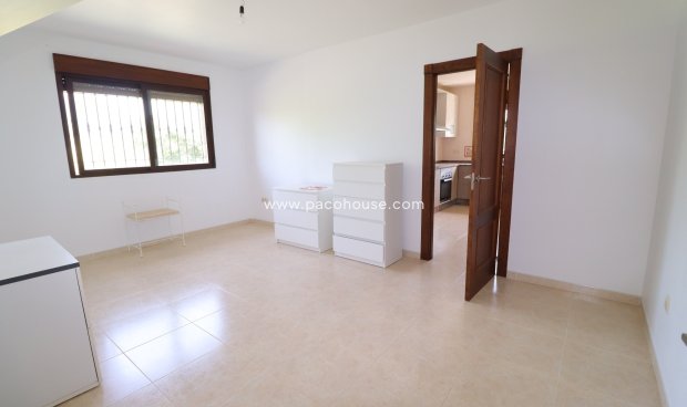 Reventa - Villa -
La Parroquia