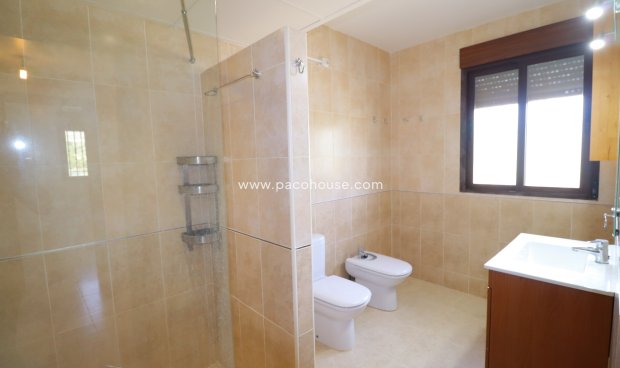 Reventa - Villa -
La Parroquia