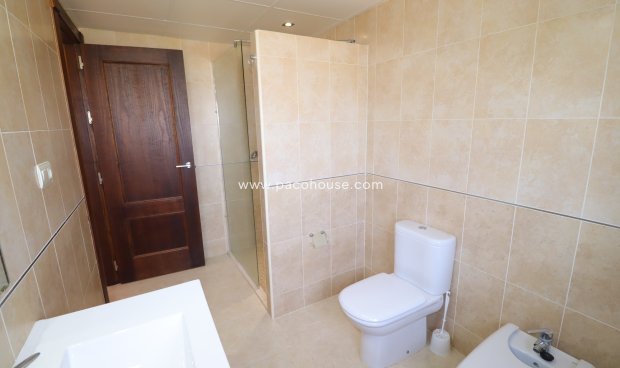 Reventa - Villa -
La Parroquia