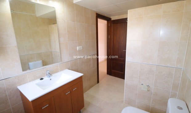 Reventa - Villa -
La Parroquia