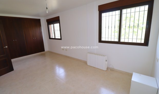 Reventa - Villa -
La Parroquia