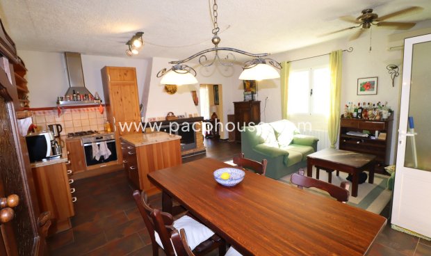 Resale - Country House -
Lorca