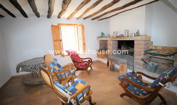 Resale - Cortijo -
Zarzalico