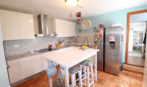 Resale - Cortijo -
Velez-Rubio