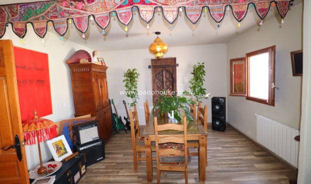 Resale - Cortijo -
Velez-Rubio