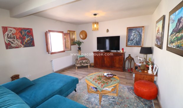 Resale - Cortijo -
Velez-Rubio