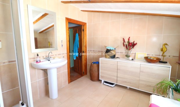 Resale - Cortijo -
Velez-Rubio