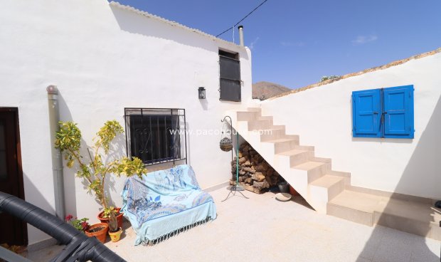 Resale - Cortijo -
Velez-Rubio