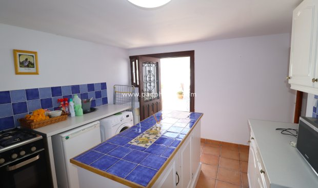 Resale - Cortijo -
Velez-Rubio