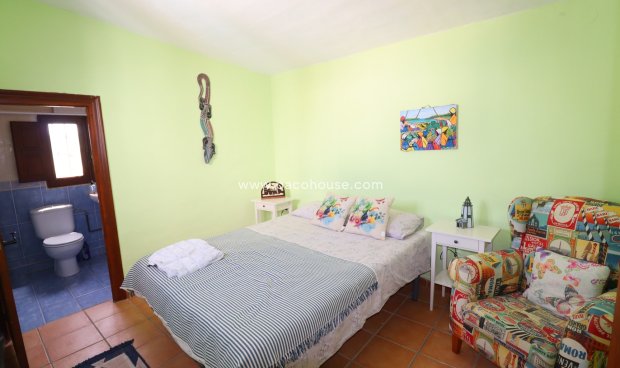 Resale - Cortijo -
Velez-Rubio