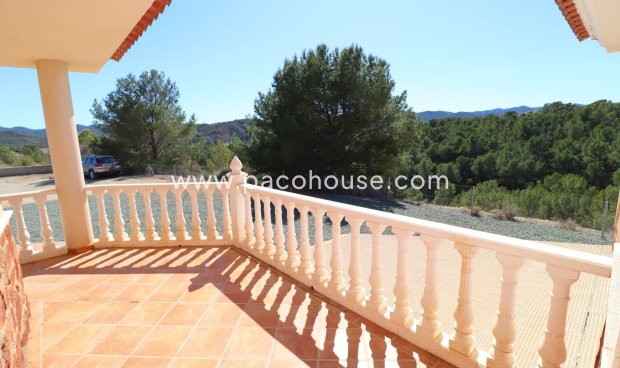 Resale - Villa -
La Parroquia