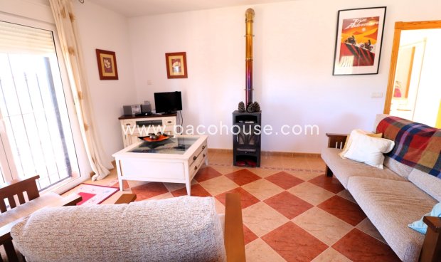 Resale - Villa -
La Parroquia