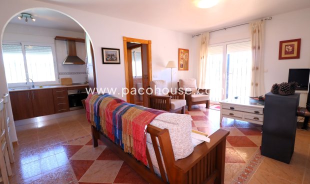 Resale - Villa -
La Parroquia