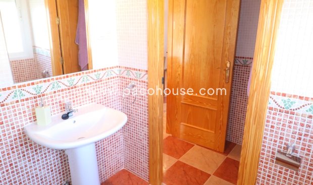 Resale - Villa -
La Parroquia