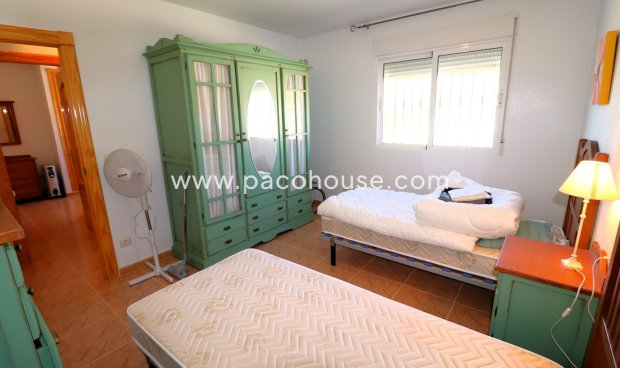 Resale - Villa -
La Parroquia