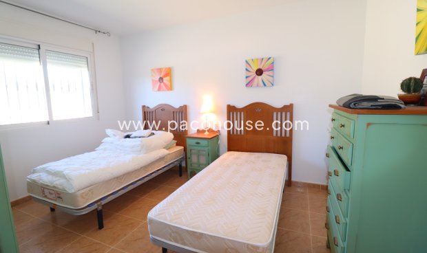 Resale - Villa -
La Parroquia