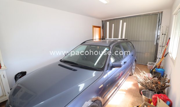 Resale - Villa -
La Parroquia